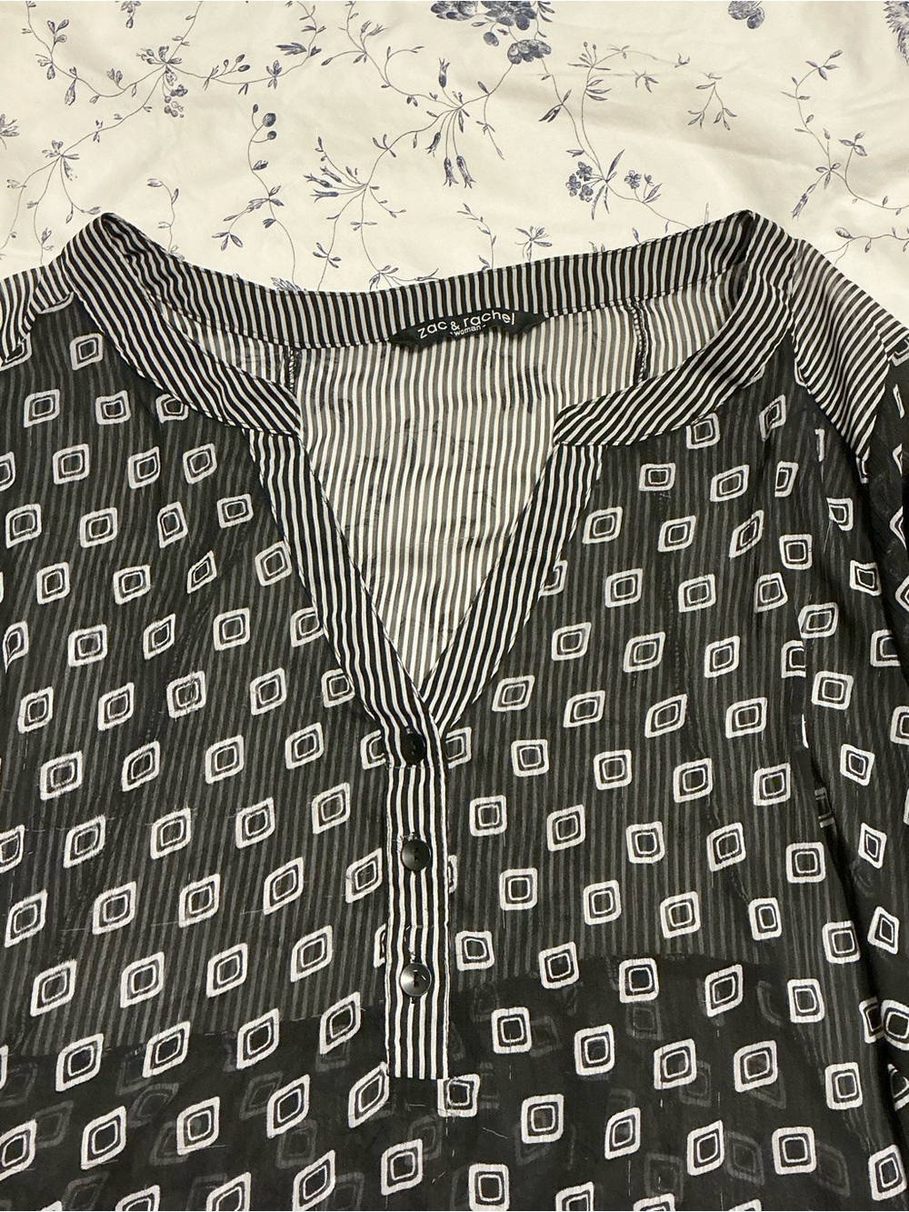 Black Plus Size Sheer Geometric Mixed Print V-Neck Tunic Blouse - Picture 4 of 9